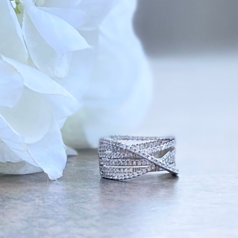NWOT MACY’S 1 1/6 CT. T.W. CUBIC ZIRCONIA INTERLOCKING RING IN STERLING SILVER-6